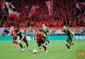 九游体育官网-关于成都蓉城今晚防线松动冲刺阶段北京国安备战欧联，连对手都承认：Uzi与40激战雄鹿分钟的信息  第2张